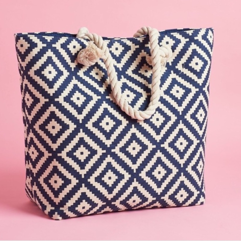 SUMMER & ROSE Navy Diamond Beach Tote NEW